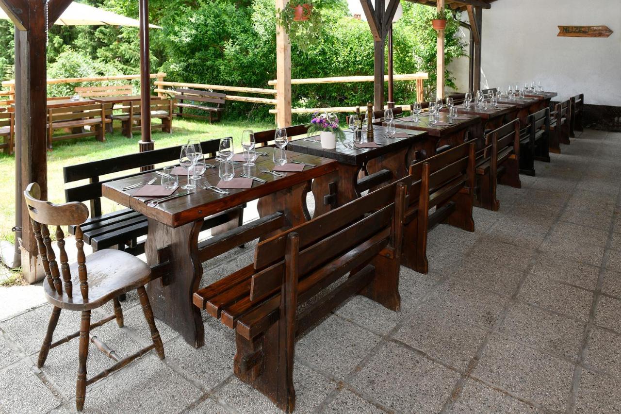 Gostilna Lokve Acomodação com café da manhã Exterior foto